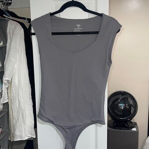 NWT ReoRia grey body suit